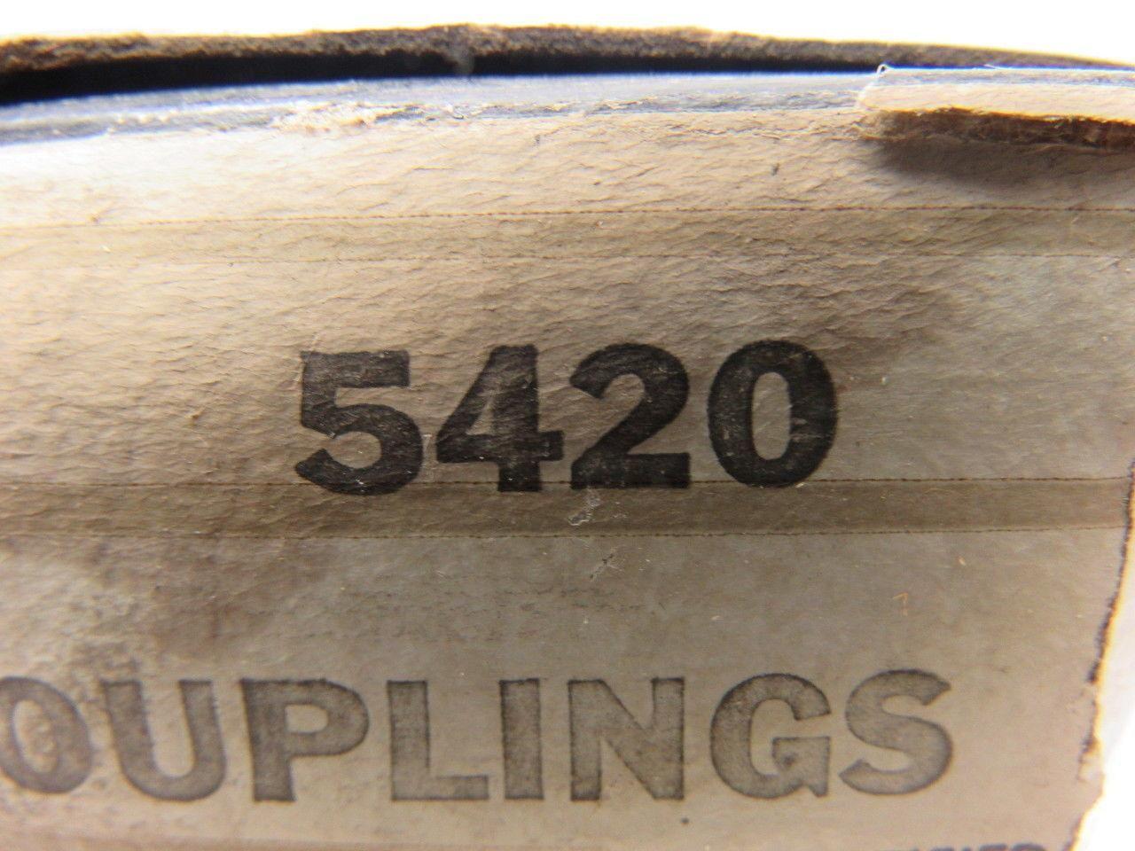 Thomas & Betts 5420 1 1/4 EMP coupling lot of 11