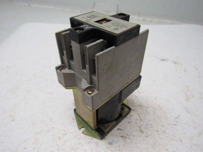 Square D XD0-20 Control Relay Series A Type XD  Lot of 2