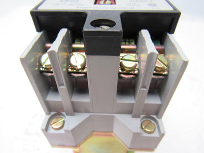 Square D XD0-22 Control Relay Series A Type XD Lot Of 2