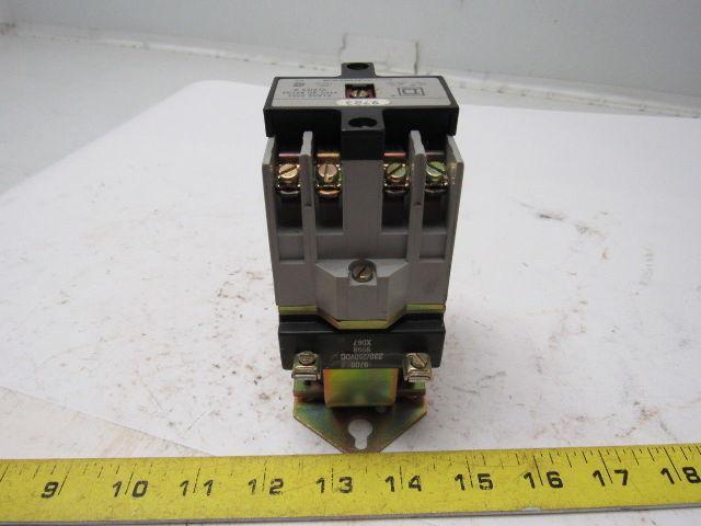 Square D XD0-22 Control Relay Series A Type XD Lot Of 2