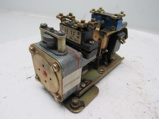 Square D Pneumatic Timing Relay Class 9050