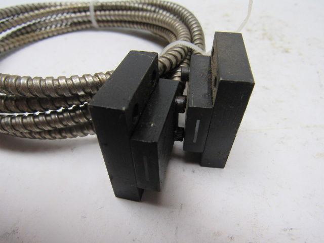Banner IR23S Terminated Single Fiberoptic  Glass Through Beam Block Lot of 2