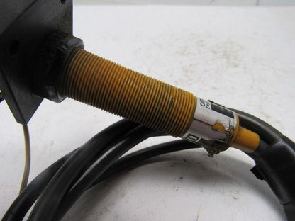 Omron E3F-DS10Z1 Photoelectric Proximity Sensor 24-240VAC 18mm