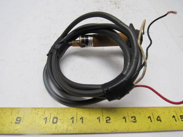 Omron E3F-DS10Z1 Photoelectric Proximity Sensor 24-240VAC 18mm