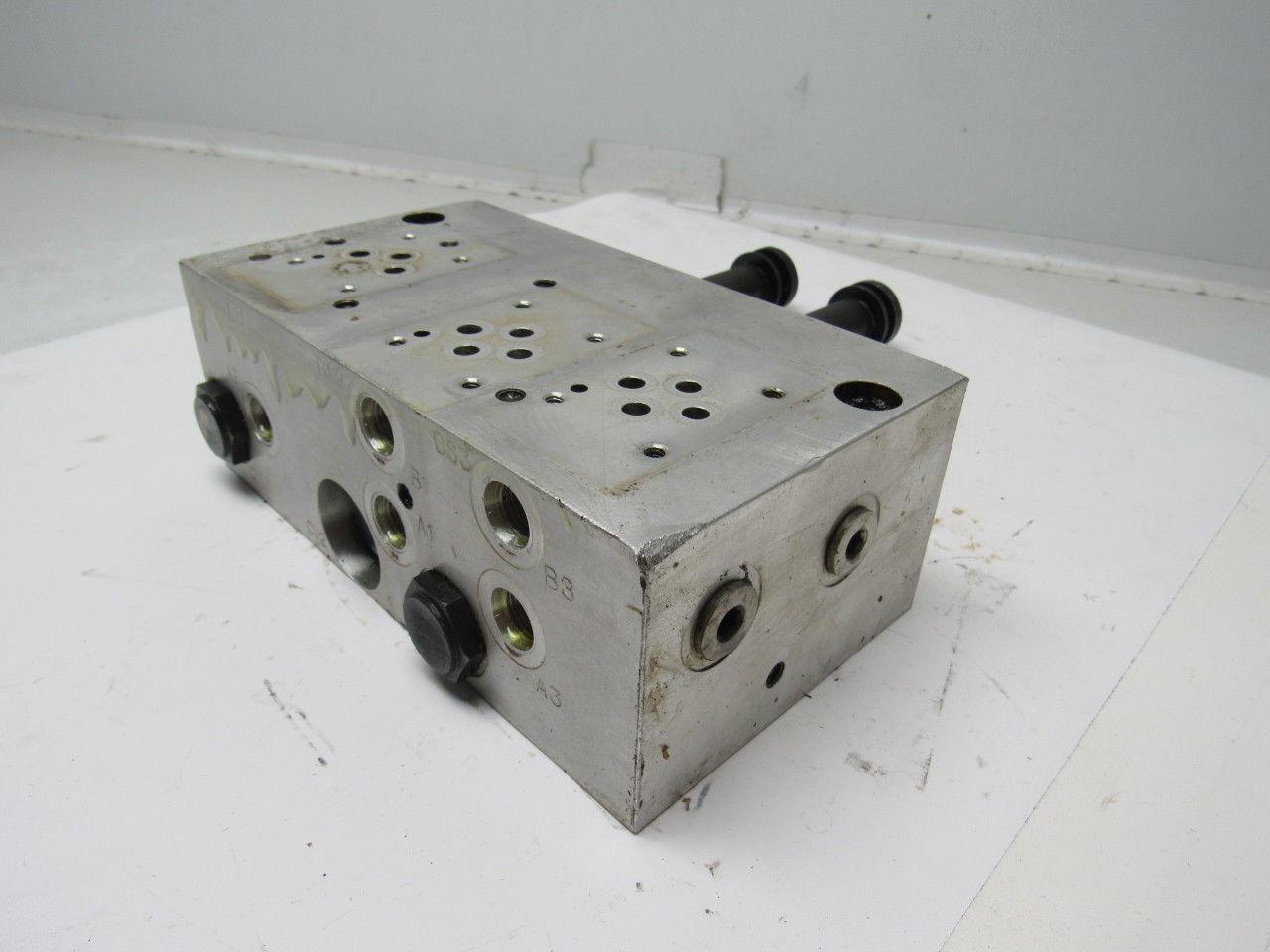 PARKER HYDRAULIC HFC32 387 LA Valve Manifold Body Takeoff Seiki HT20S 2