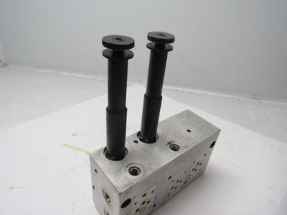 PARKER HYDRAULIC HFC32 387 LA Valve Manifold Body Takeoff Seiki HT20S 2