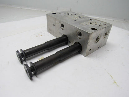 PARKER HYDRAULIC HFC32 387 LA Valve Manifold Body Takeoff Seiki HT20S 2