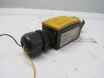 Moeller LSM-11 Micro Limit switch Cage Clamp 6 A 415 VAC 220 VDC