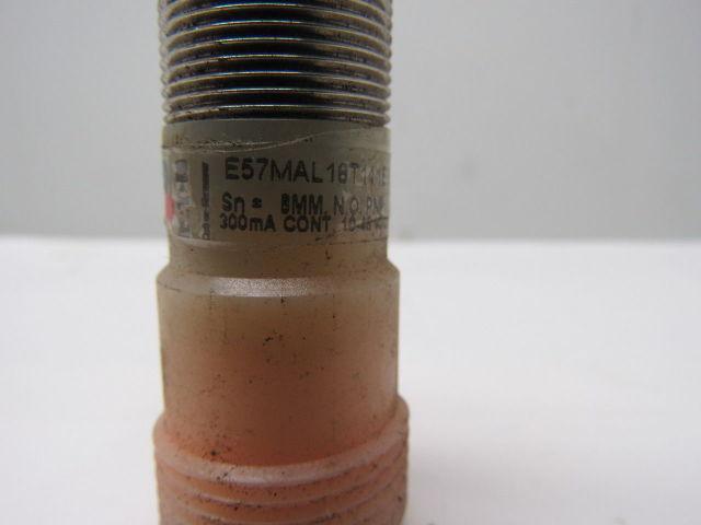 Eaton Cutler Hammer E57MAL18T111EB1 3 Wire 6-48 Vdc 8 mm Range Proximity Sensor