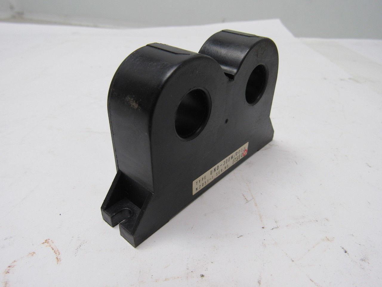 YASKAWA HITACHI UND-300W/200/5 Current Transformer From Seiki HT20SII