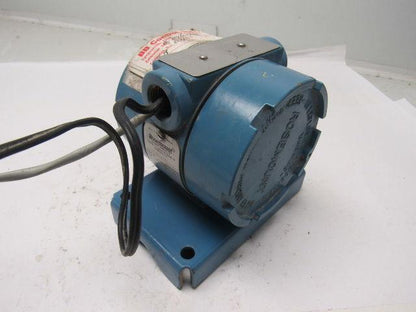 Rosemount 444TJ2U1A2NA Temperature Transmitter Span 280/810 C.  Cal. 0/1000 F.