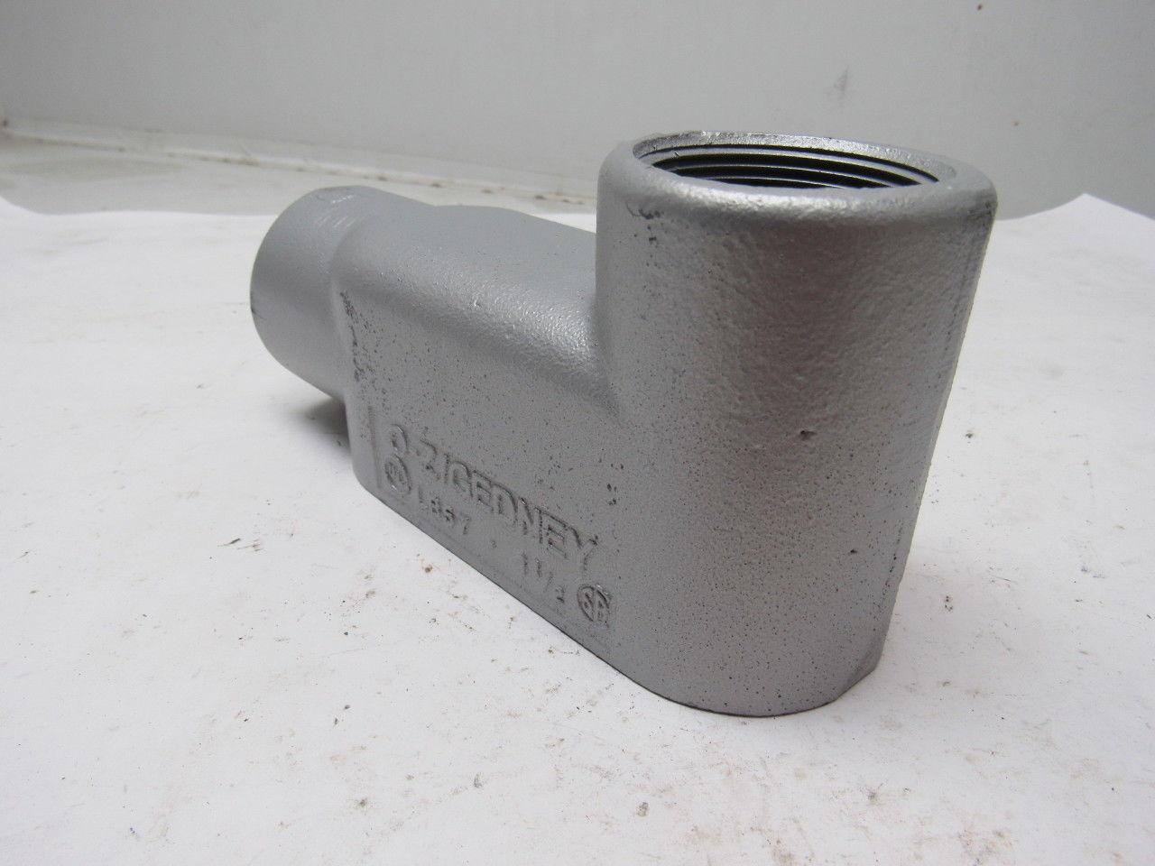 OZ GEDNEY LB 57 CONDUIT BODY 1-1/2" OZGLB57 LOT OF 2