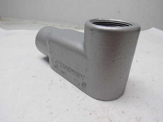 OZ GEDNEY LB 57 CONDUIT BODY 1-1/2" OZGLB57 LOT OF 2