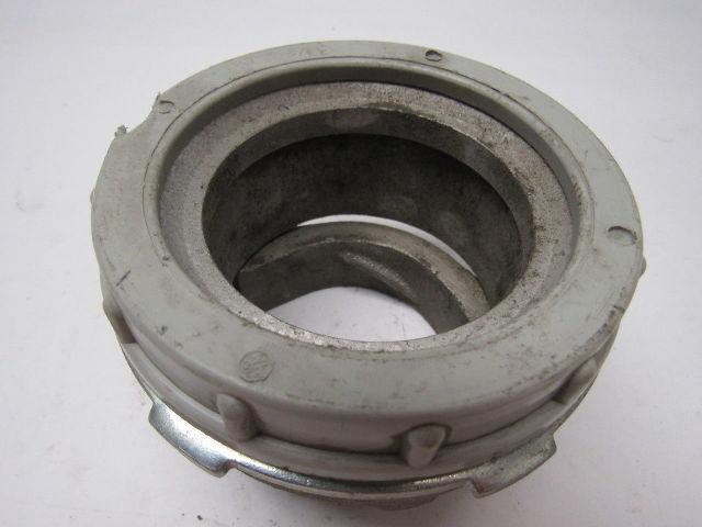 T&B Thomas & Betts AC30 PLM  3-1/2" Conduit Clamp Box Connection