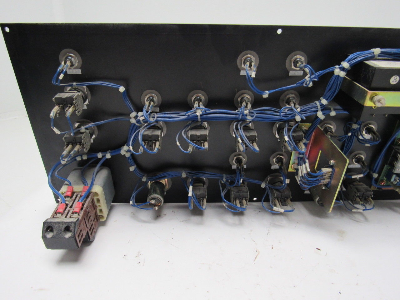 Fanuc A05B-2047-C123 Operator Panel For Built-In CRT