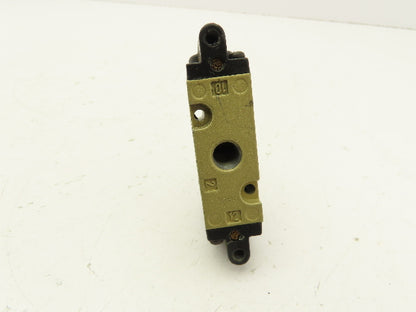 Norgren MH12BDA23A000 Pneumatic Directional Control Valve 1/8" 150PSIG Lot of 3