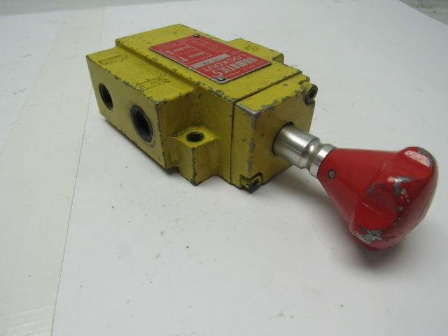 Numatics VL30N03Y Manual Lockout Valve 3/8" NPTF In/Out & Exhaust