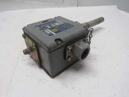 Square D BFW33 Class 9025 Series B Temperature Switch 80-145° F Range 1/2" NPT