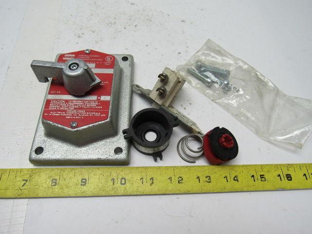 Crouse Hinds Co DSD925 600V 3 Position 2 Circuit Selector Switch Cover