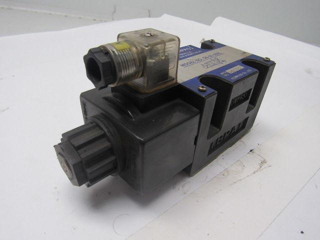 Kompass D5-03-2B2L Hydraulic Directional Control Valve 24VDC Coil