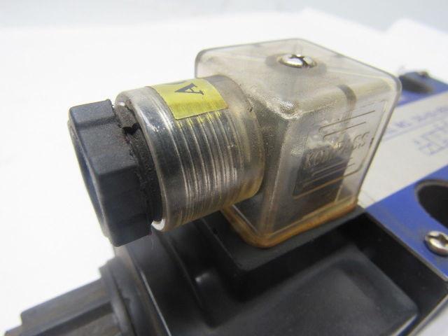 Kompass D5-03-2B2L Hydraulic Directional Control Valve 24VDC Coil