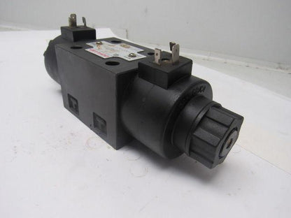 Dofluid DFA-0 3-3C2-A220-35-8J Solenoid Operated Directional Valve 220VAC Coil