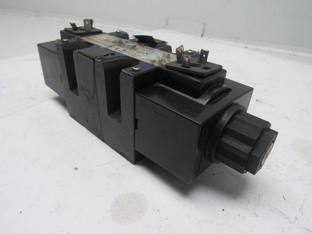 Camel Precision WH43-G03-C2-A240 Solenoid Operated Directional Valve 240V Coil