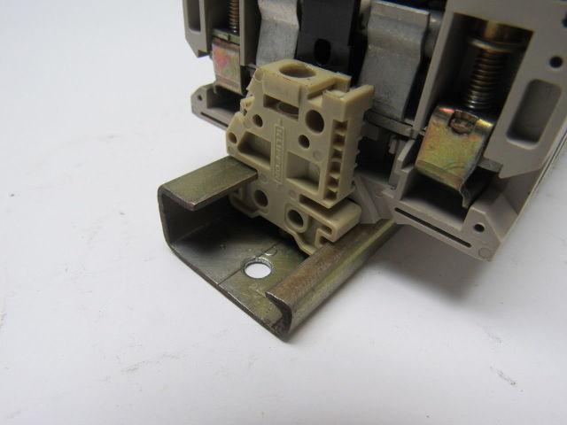 Weidmuller KSKM/32 1/4X1-1/4 Fuse Block Terminal Lot Of 12 With Mounting Rail