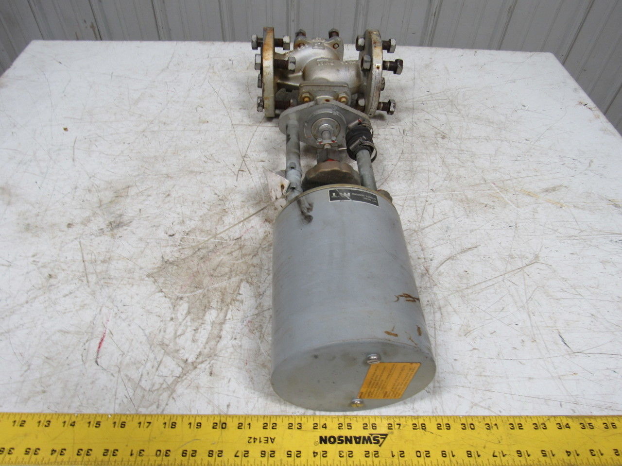 HTT PN25 DN40 Bellows Type Globe Valve 40mm W/230V 50Hz Rotary Actuator