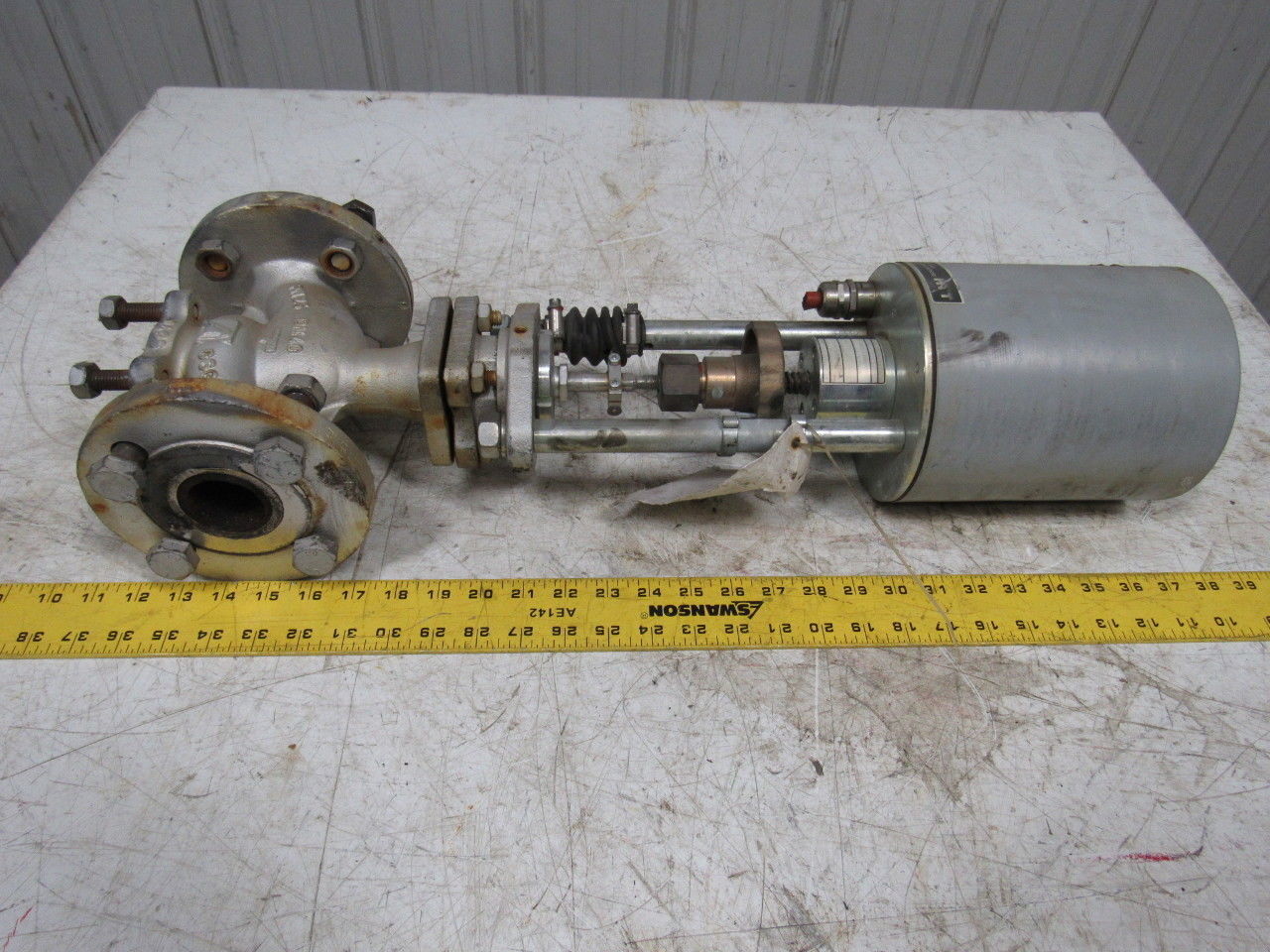 HTT PN25 DN40 Bellows Type Globe Valve 40mm W/230V 50Hz Rotary Actuator