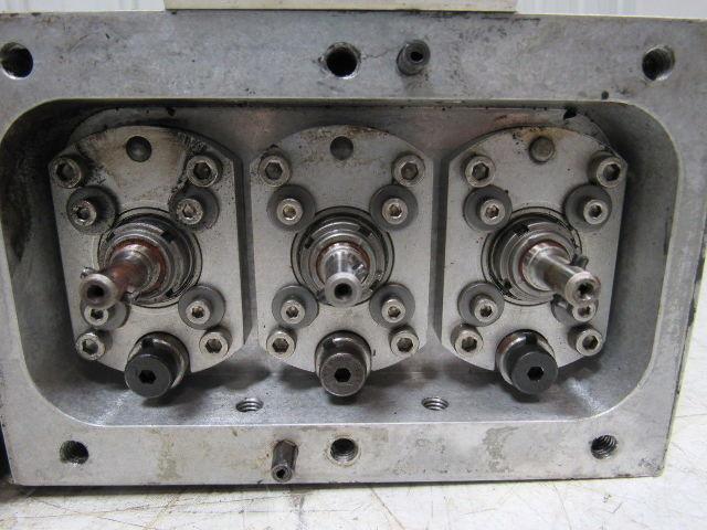 Fanuc P-100 0621-010-001A Industrial Painting Robot Wrist Assembly