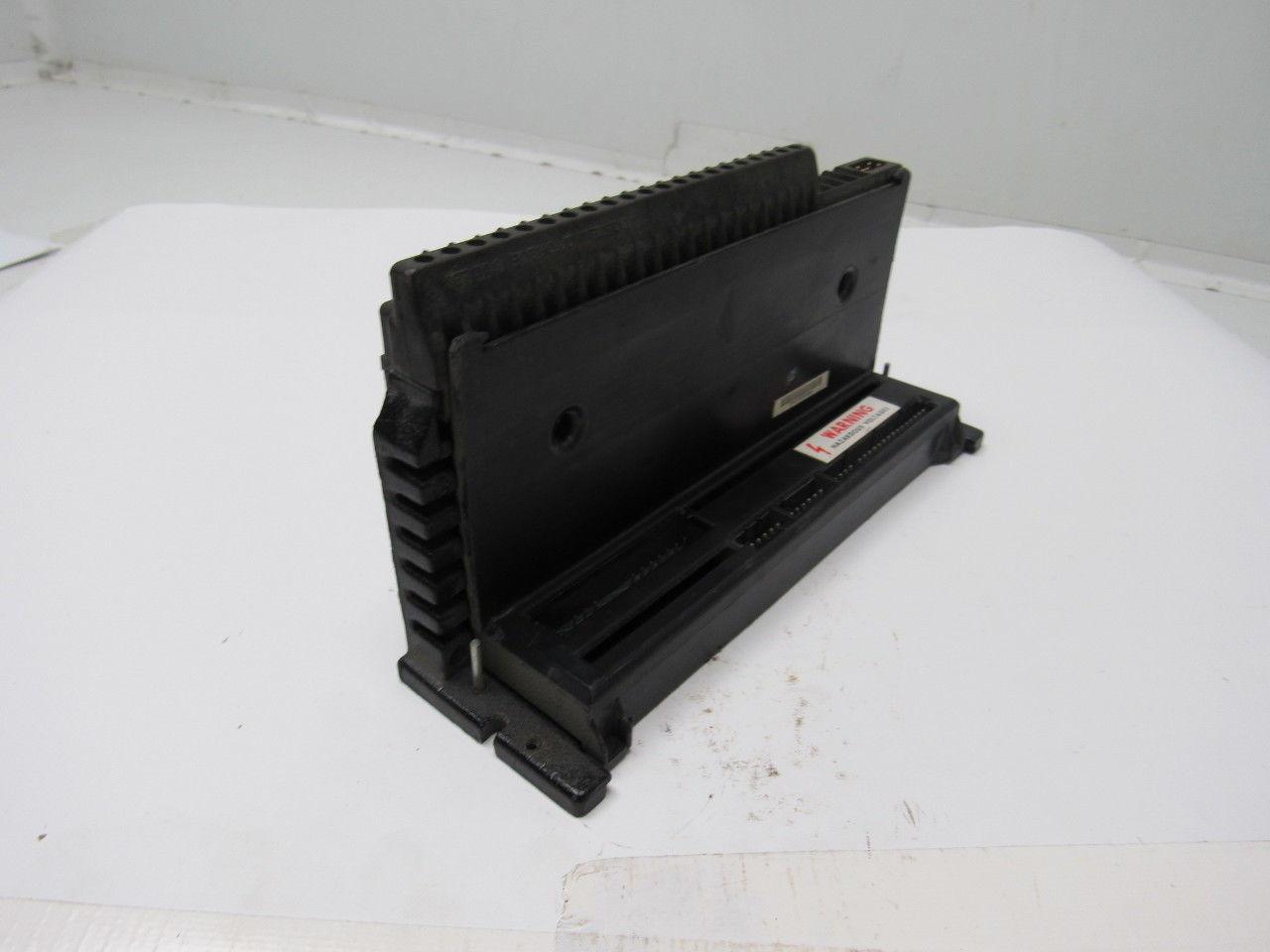 Fanuc IC660TBD024A Terminal Block Assembly 12/24VDC 32 SRC