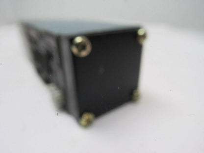 Mac PR82A-GTCA Sandwich Pressure Regulator W/Manual Adjust Locking Knob