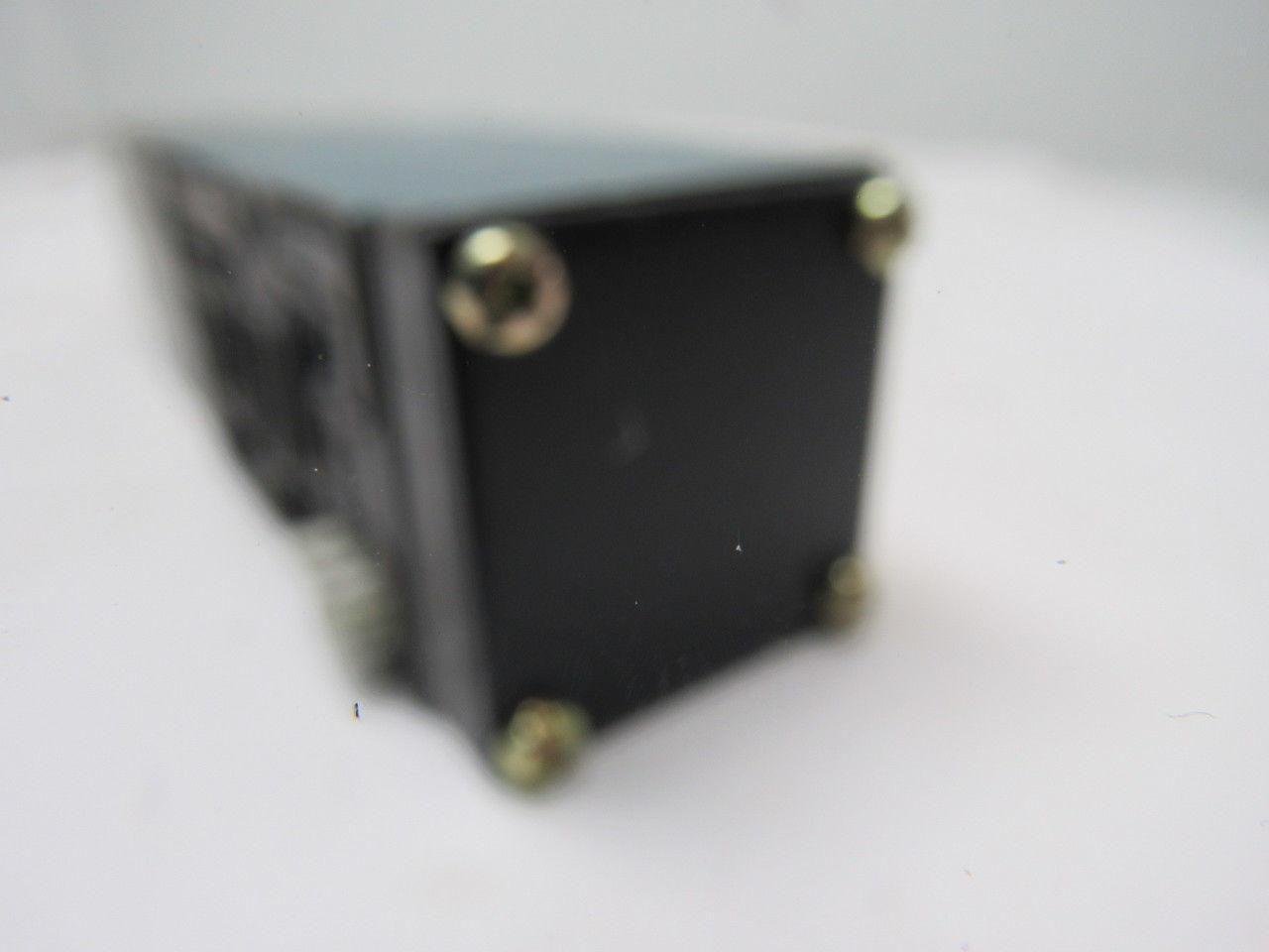 Mac PR82A-GTCA Sandwich Pressure Regulator W/Manual Adjust Locking Knob