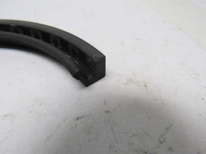 Garlock 25003-6360 Klozure Model 23 Single Lip Split Oil Seal 4" X 5" X 0.375"