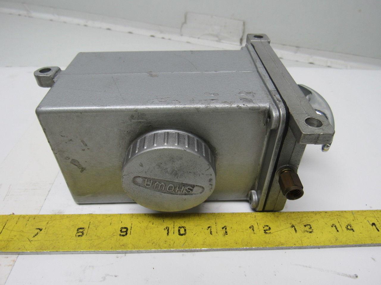 Devco Showa EA-8 HUR Manual One Shot Lubrication Pump W/Aluminum Reservoir