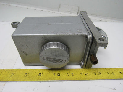 Devco Showa EA-8 HUR Manual One Shot Lubrication Pump W/Aluminum Reservoir