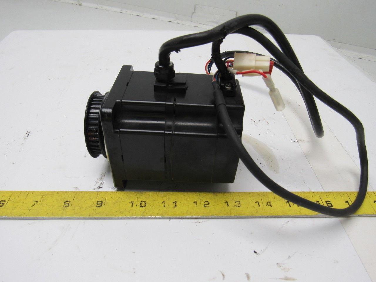 Yaskawa SGMPH-02A1A-YR31 AC Servo Motor 200V 200W 2.0A 3000 RPM