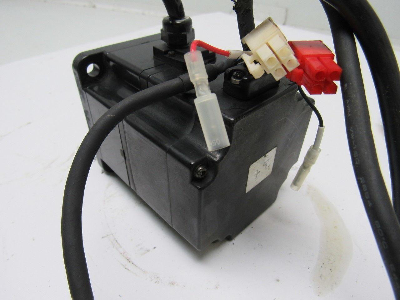 Yaskawa SGMPH-02A1A-YR31 AC Servo Motor 200V 200W 2.0A 3000 RPM