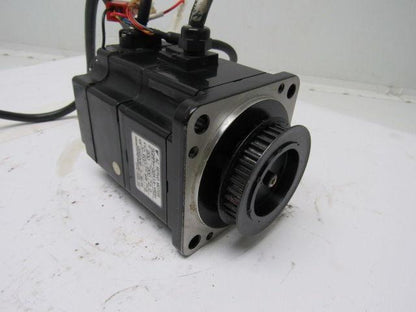 Yaskawa SGMPH-02A1A-YR31 AC Servo Motor 200V 200W 2.0A 3000 RPM