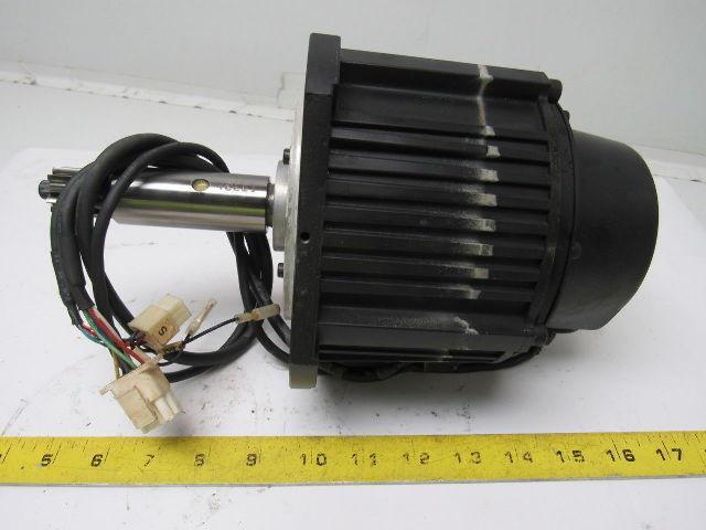 Yaskawa SGMDH-12A2A-YR12 Servo Motor 1150W 7.3A 2000 RPM Encoder UTSAH-B17BA