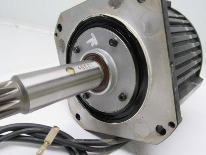 Yaskawa SGMDH-12A2A-YR12 Servo Motor 1150W 7.3A 2000 RPM Encoder UTSAH-B17BA