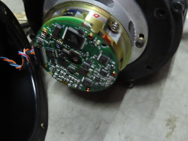 Yaskawa SGMDH-12A2A-YR12 Servo Motor 1150W 7.3A 2000 RPM W/UTSAH-B17BA Encoder