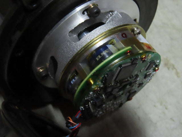 Yaskawa SGMDH-12A2A-YR12 Servo Motor 1150W 7.3A 2000 RPM W/UTSAH-B17BA Encoder