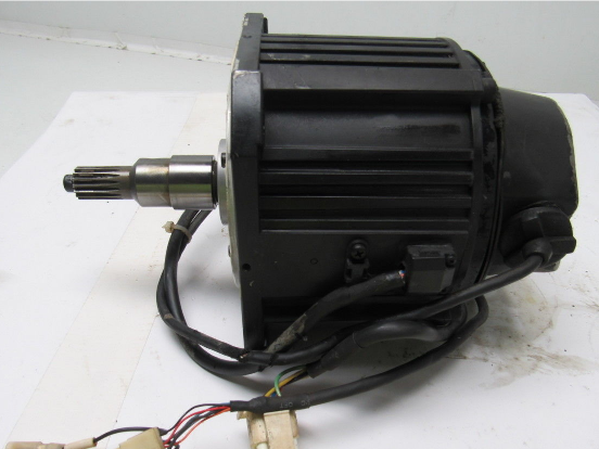 Yaskawa SGMDH-12A2A-YR12 Servo Motor 1150W 7.3A 2000 RPM W/UTSAH-B17BA Encoder