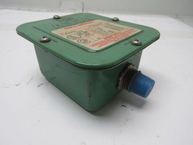 Asco HC21A215 Miniature Watertight Pressure Switch 40-120 PSIG 1/8" NPT