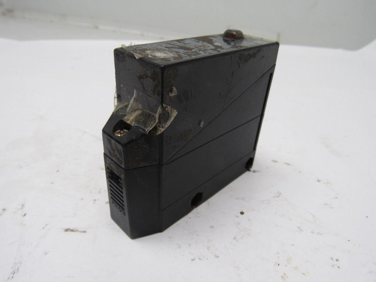 Omron E3JM-R4M4T-US Universal AC/DC Photoelectric Sensor W/Built-in Timer