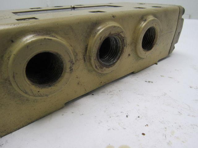Norgren P71KA06 5-Port Air Control Valve 1/2" NPT Ports