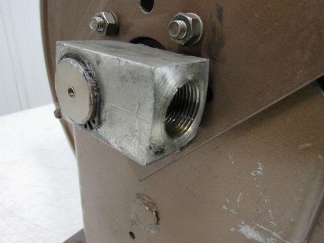 Alemite Stewart Warner 1233.B1 Hose Reel 19" Diameter W/3688-A Gear Oil Gun