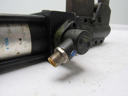 Norgren FU95-A/2M-P1-2 1/2 Pneumatic Power Clamp Universal Mount